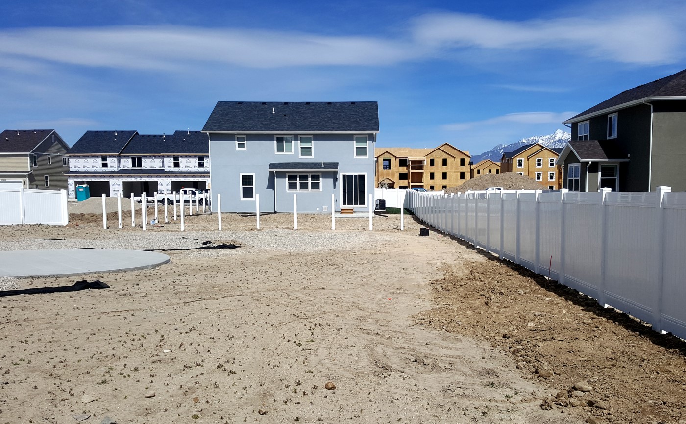 6-Foot Vinyl Privacy Fence Across Multiple Homes